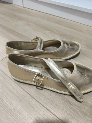 Manoletinas doradas con tira