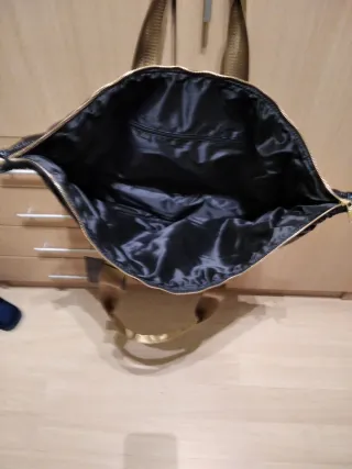 Bolsa Calvin Klein Negra y Dorada