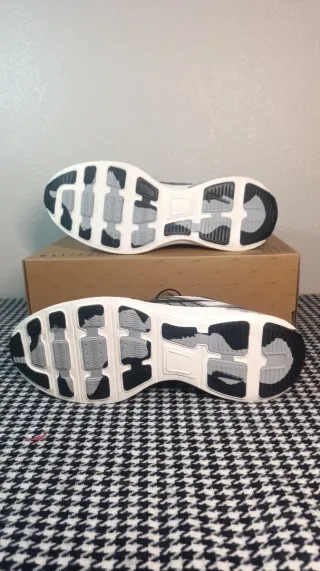 NIKE LUNAR ROAM T47.5