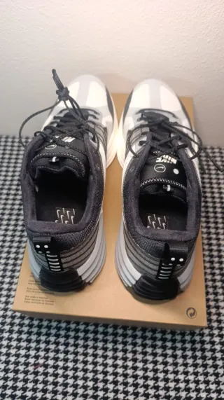 NIKE LUNAR ROAM T47.5