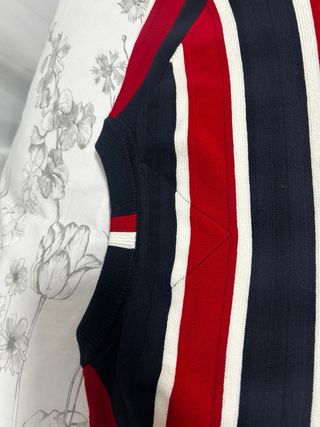 Polo Tommy Hilfiger Talla M Rayas