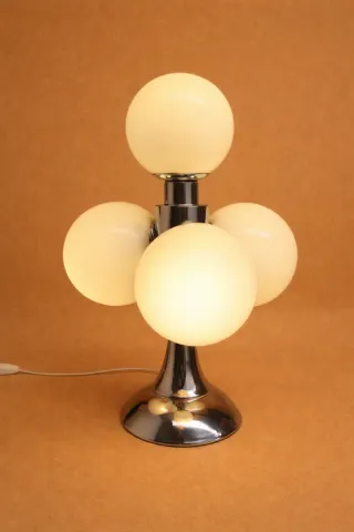 Candeeiro de mesa vintage opalino