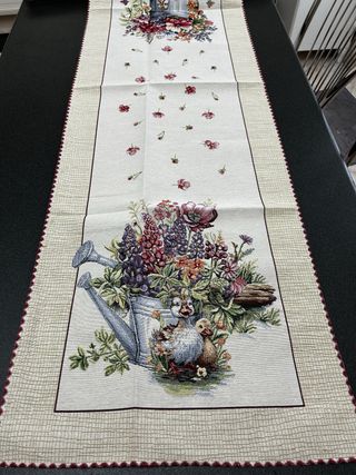 Runner Pasqua con Anatre e Fiori