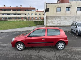 Renault Clio “78.000. km” unica propietaria