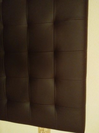 Cabecero de cama capitoné piel marrón