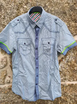 Casaco Estilo Militar - Detalhes Neon (Tam. L)