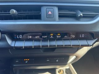 Lexus UX 250 h Business