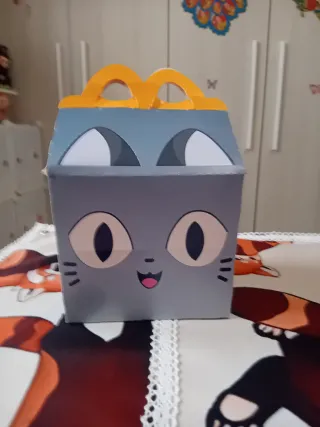Scatola Happy Meal Pet Simulator 2024