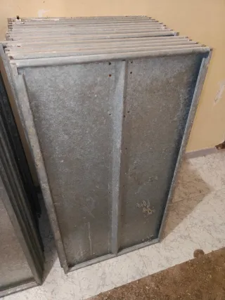 Baldas de acero galvanizado