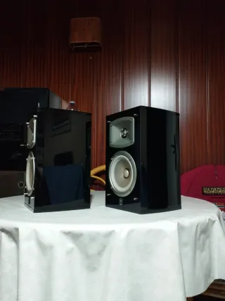 Altavoces Yamaha NS-333 Negro/Plata