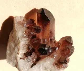 Cuarzo Ahumado energías