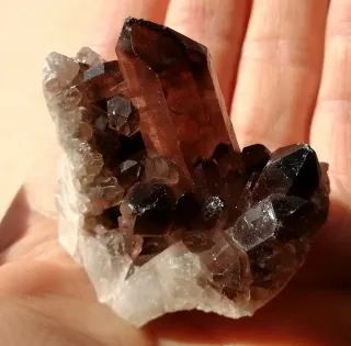 Cuarzo Ahumado energías