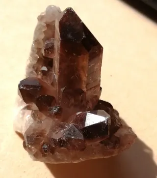 Cuarzo Ahumado energías