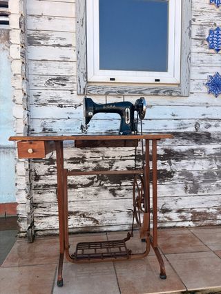 Máquina de coser Sigma antigua