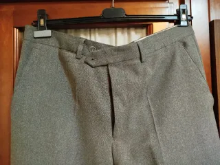 Traje de hombre gris Berentti con corbata Boccola