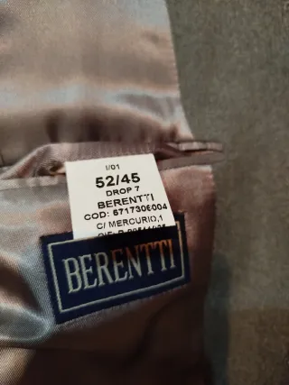 Traje de hombre gris Berentti con corbata Boccola