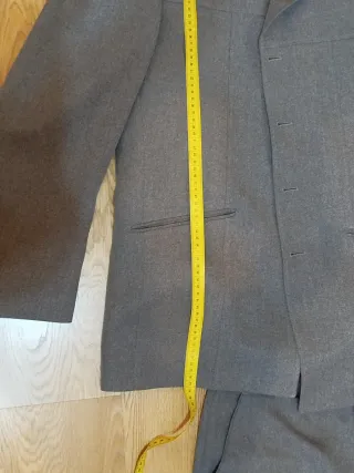 Traje de hombre gris Berentti con corbata Boccola