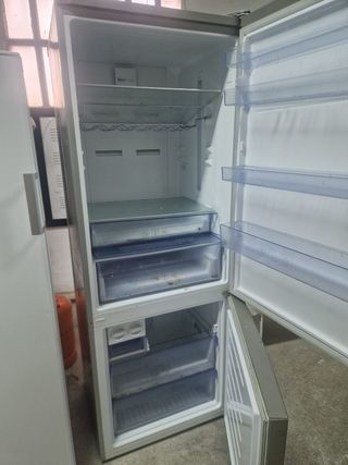 Nevera combi NeoFrost