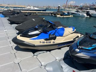 Moto de agua Sea-Doo Wake 230 beige/azul