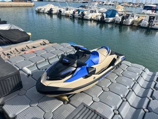 Moto de agua Sea-Doo Wake 230 beige/azul
