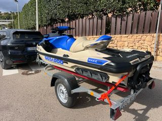 Moto de agua Sea-Doo Wake 230 beige/azul
