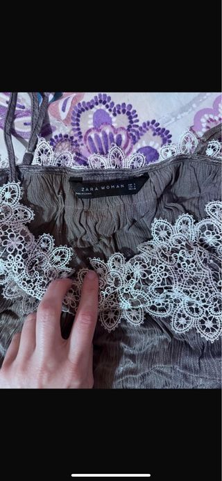 Top lencero Zara encaje gris