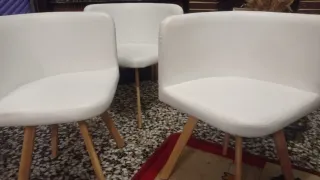 Mesa y sillas diseño nórdico