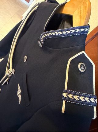 Chaqueta comunión azul marino con detalles