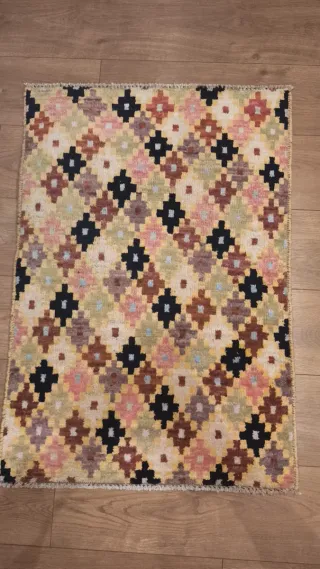 Alfombra de lana importada multicolor