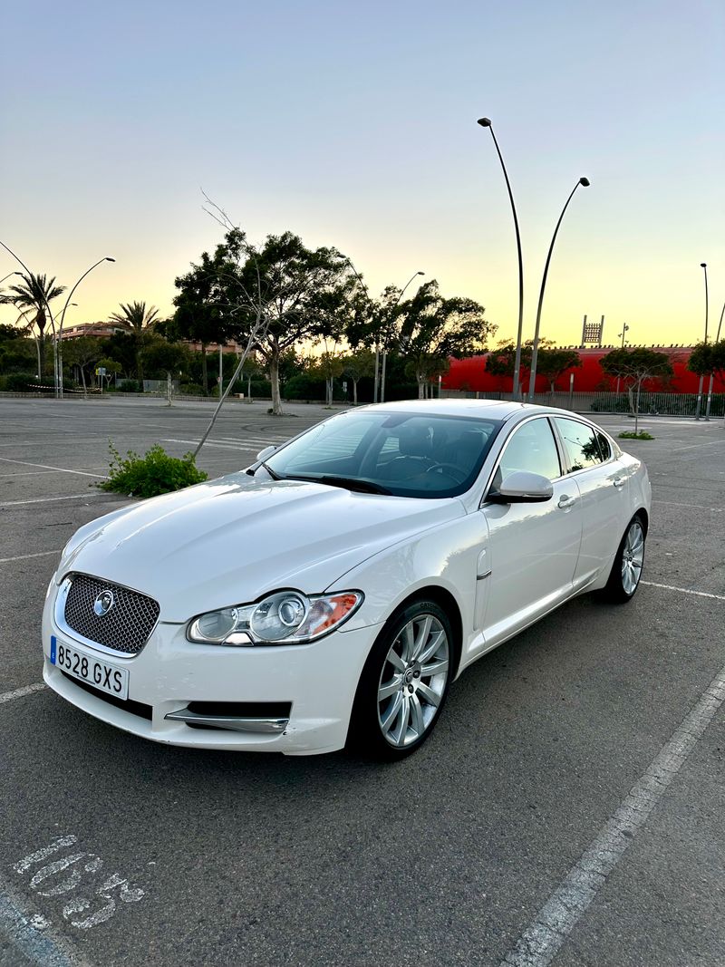 Jaguar XF 3.0D 240cv Luxury 2010 - foto 1