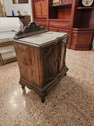 Mesita vintage madera noble y cristal