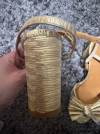 Sandalias Sézane lazo doradas