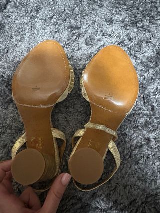 Sandalias Sézane lazo doradas