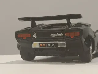 Lamborghini Countach 1988 Bburago