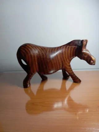 Cebra de madera decorativa