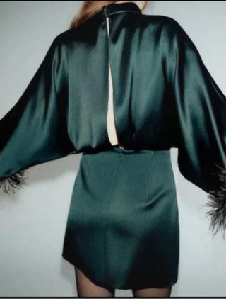 Vestido Zara verde plumas Talla XL