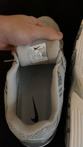 Sapatilhas Nike P-600 Cinza e Branco