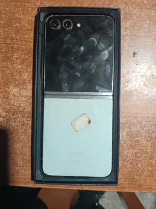 Samsung Galaxy Z Flip 5 - Pantalla Rota