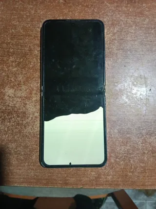 Samsung Galaxy Z Flip 5 - Pantalla Rota