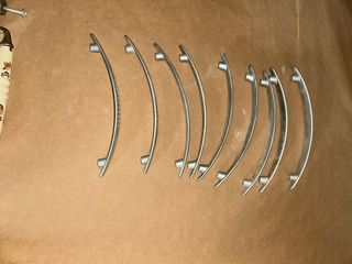 Maniglie per armadi in ceramica e metallo