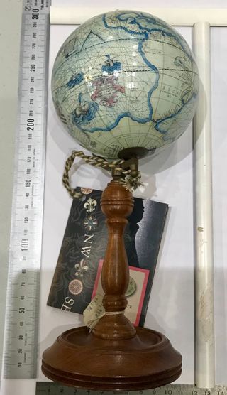 Globo terráqueo clásico decoración despacho