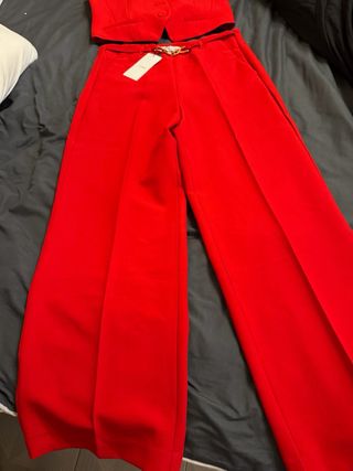 Traje Sfera Basic: Chaleco y Pantalón Rojo