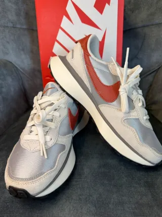 Nike Phoenix Taglia 38