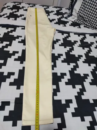 Pantalón pitillo mujer amarillo