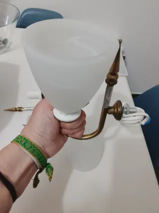 Apliques de metal dorados para mueble