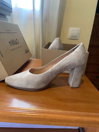 Zapato salon alto mimao ante color terracota