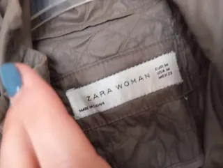 Cazadora Zara multibolsillos verde militar