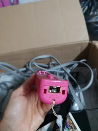 Pack Wii com comando e jogos