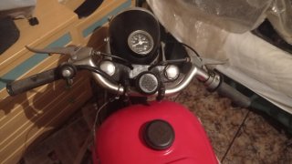 Moto Clásica Brio 110 Roja y Negra