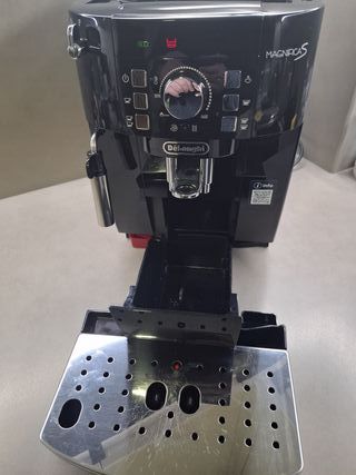 Cafetera Delonghi Magnífica S ECAM 21.117.B. Negra